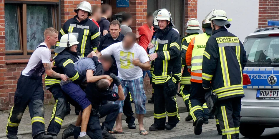 Versicherer über Angriffe auf Feuerwehr: „Und dann ticken die aus“