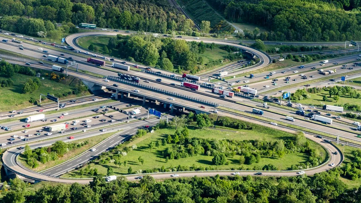 (S+) Autobahn A5 bei Frankfurt: Erste deutsche Autobahn soll zehnspurig werden