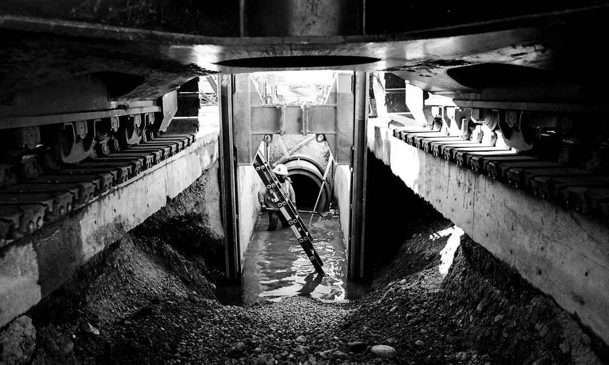 The artist ‘bending’ the Los Angeles River