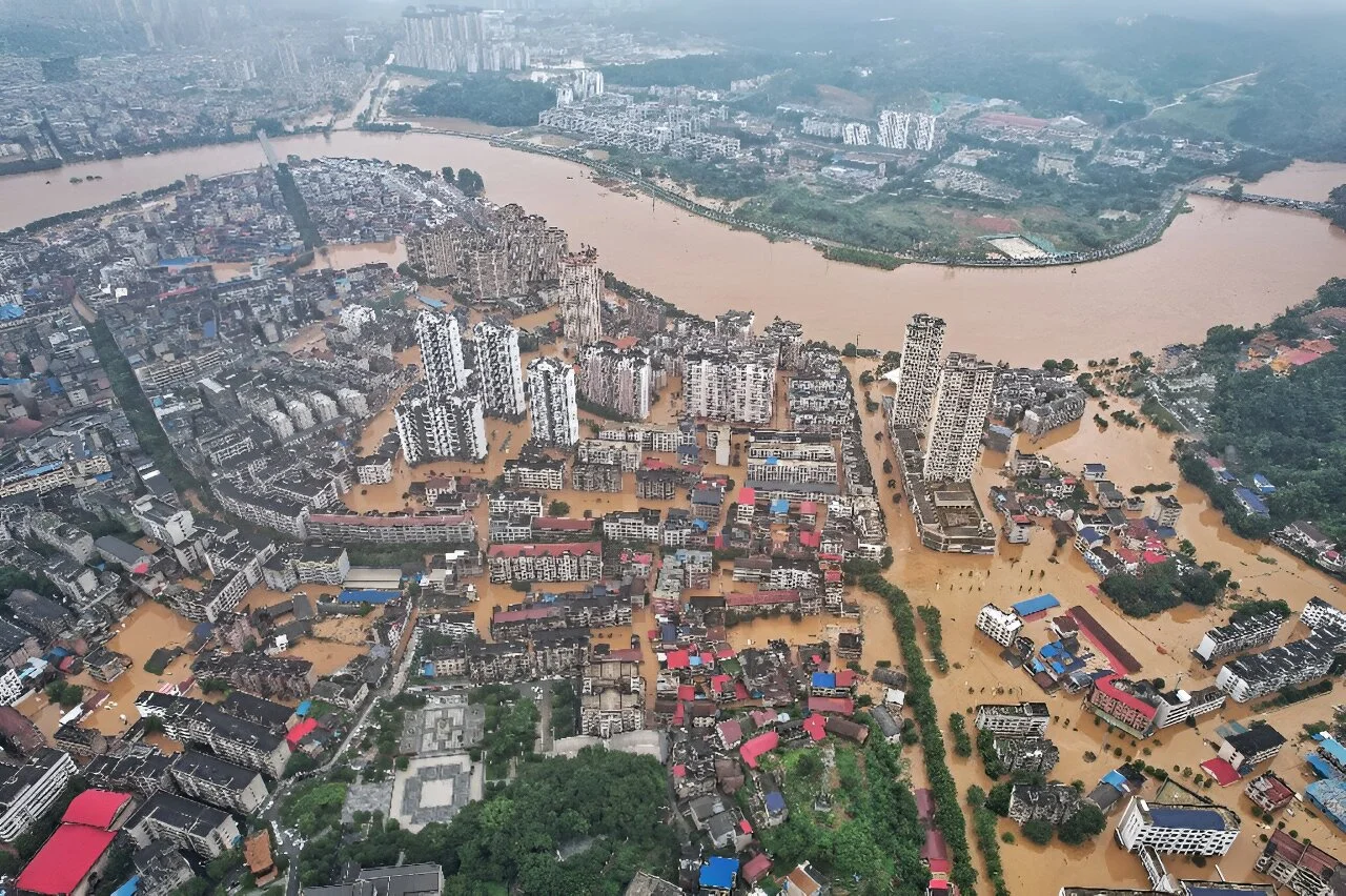 240,000 people evacuated in China rainstorms