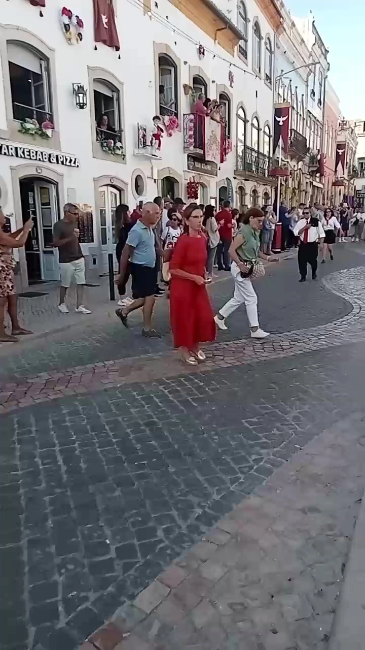 TABULEIROS 2023 - Cortejo do Mordomo pelas ruas da cidade ❤️ | By Jornal Cidade de Tomar | Facebook