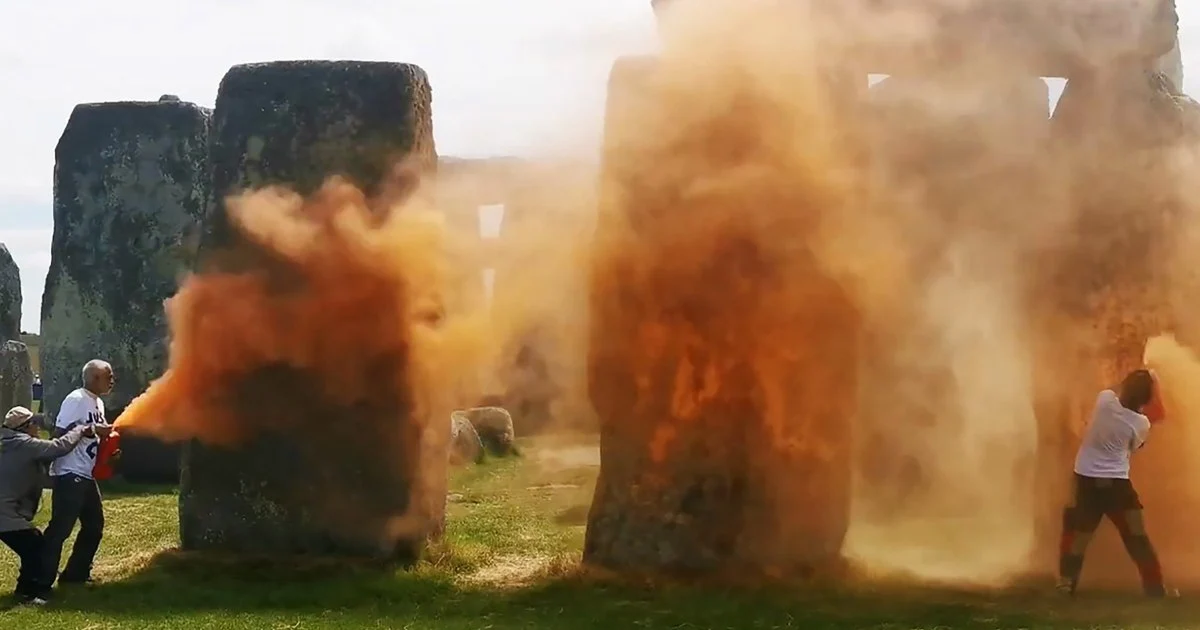 Protesters arrested after painting Stonehenge monument orange