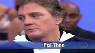 Meme de Fábio Júnior no Faustão. A imagem dá um close no rosto aflito dele. Uma legenda na tela tem escrito "Pai" e, na edição da imagem, adicionaram "Thon", formando o nome da linguagem de programação Python