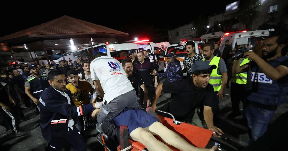 Israeli air strike hits Gaza hospital, hundreds dead, health officials say