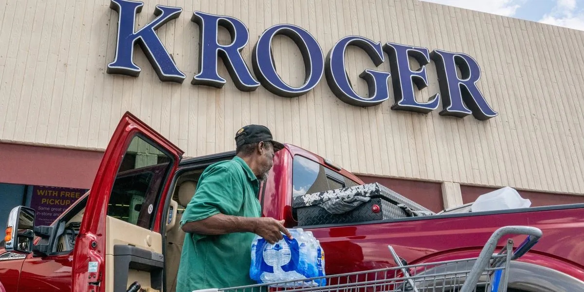 Kroger Posts Massive Profits Amid Price Gouging Outcry and Merger Push | Common Dreams