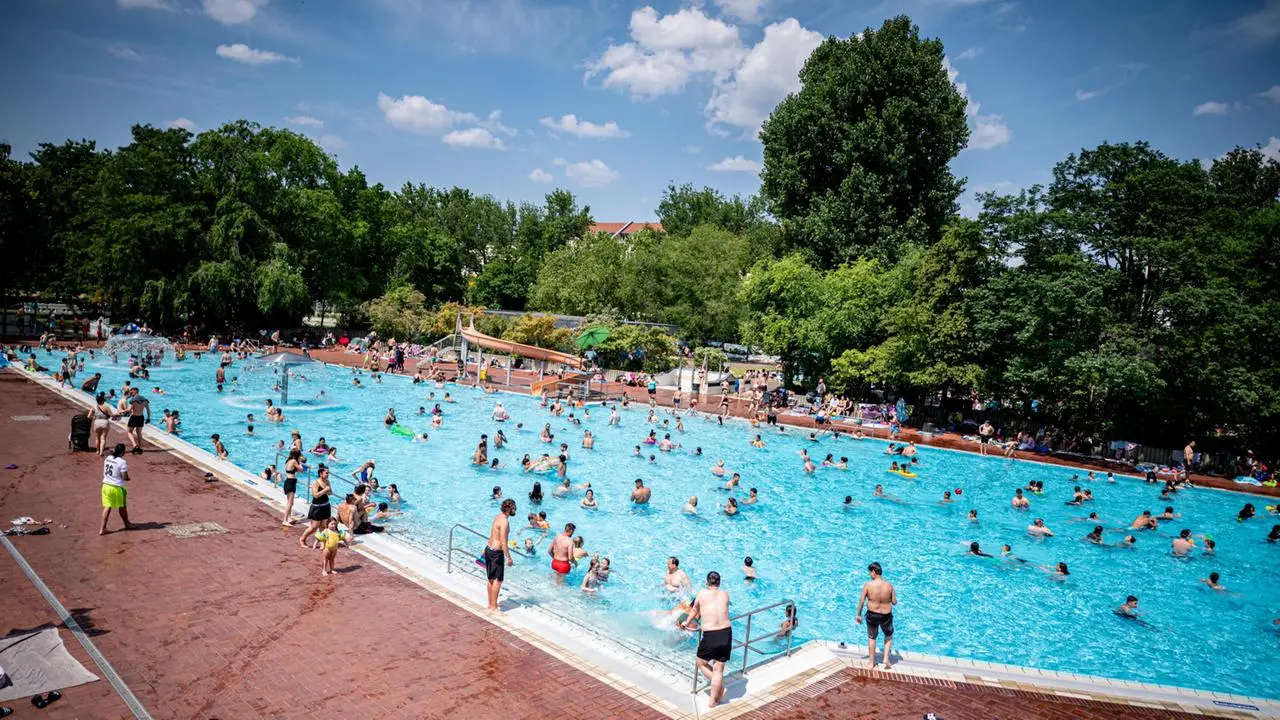 Nach Gewalt in Berlin: Gibt es mehr Straftaten in Schwimmbädern?