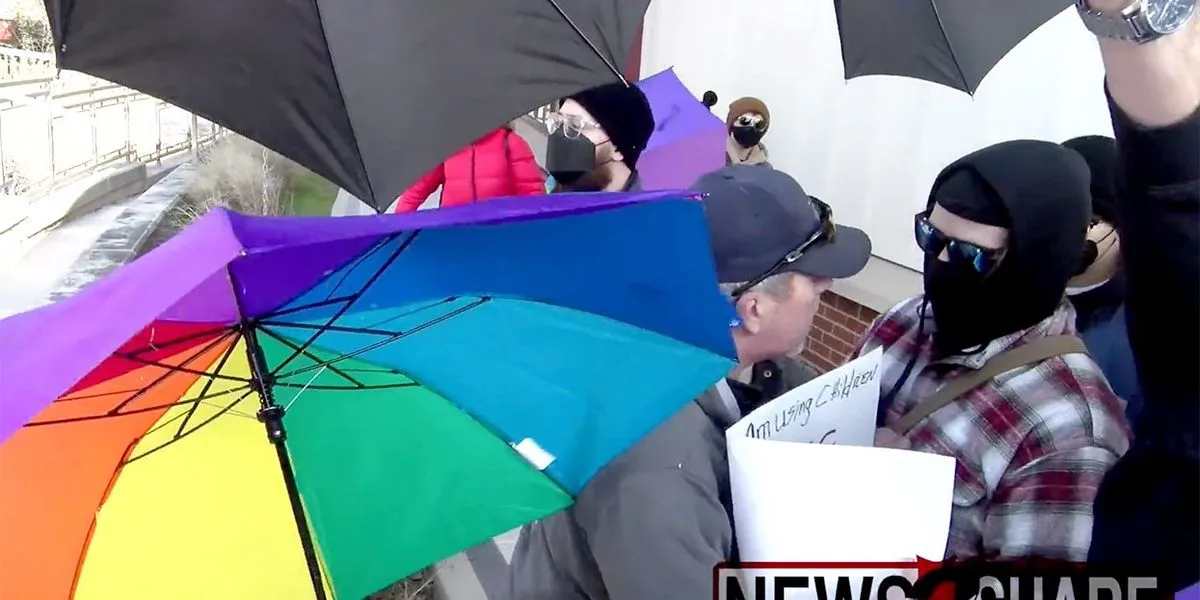 Far-right Thwarted by Drag Queen Story Hour Supporters With Umbrellas