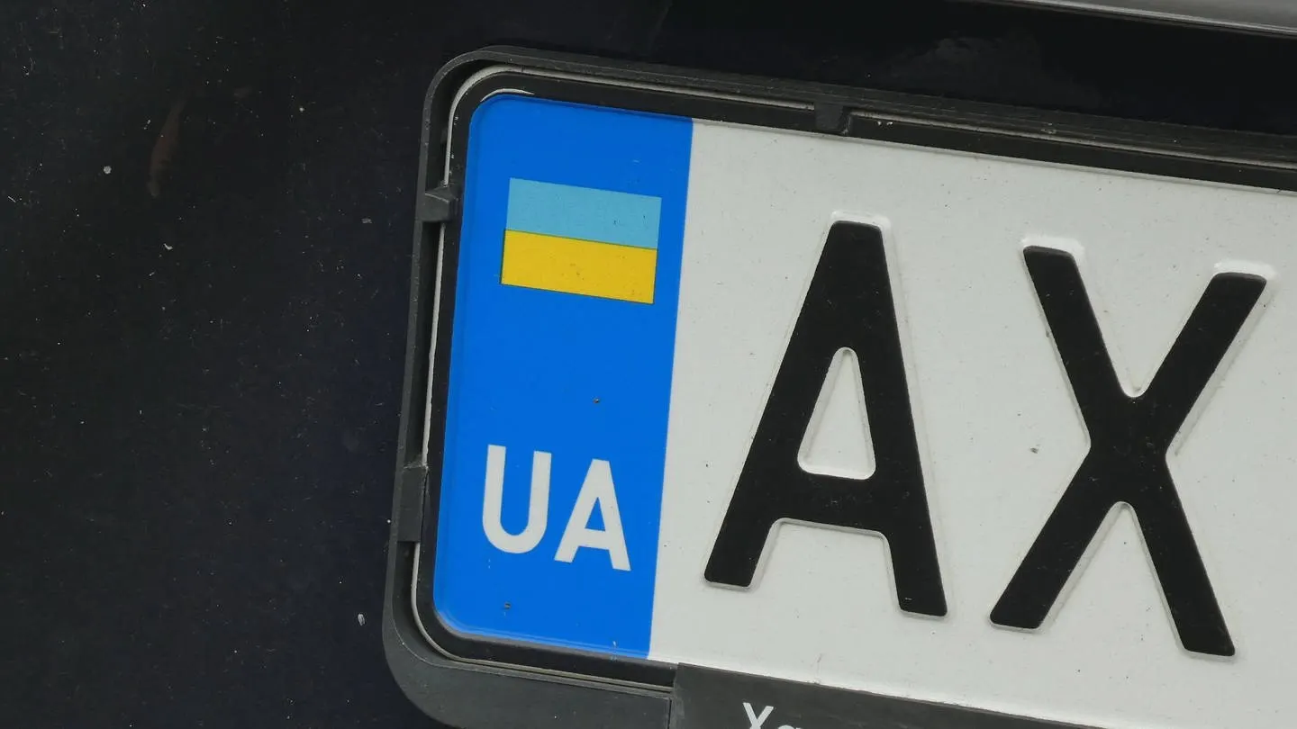 Hakenkreuze auf ukrainische Autos geschmiert: Strafbefehl gegen Baden-Badener Stadtrat erlassen