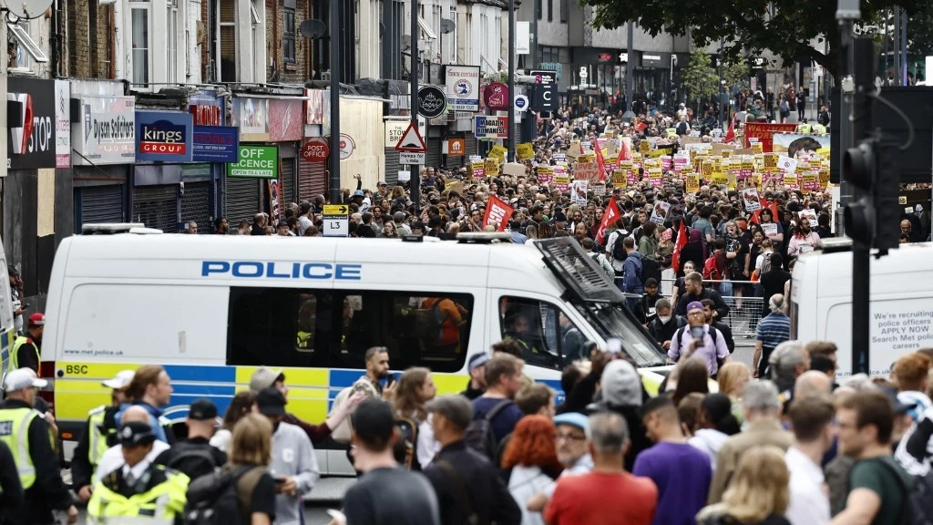 UK Labour Party 'ordered MPs not to join anti-racist protests'