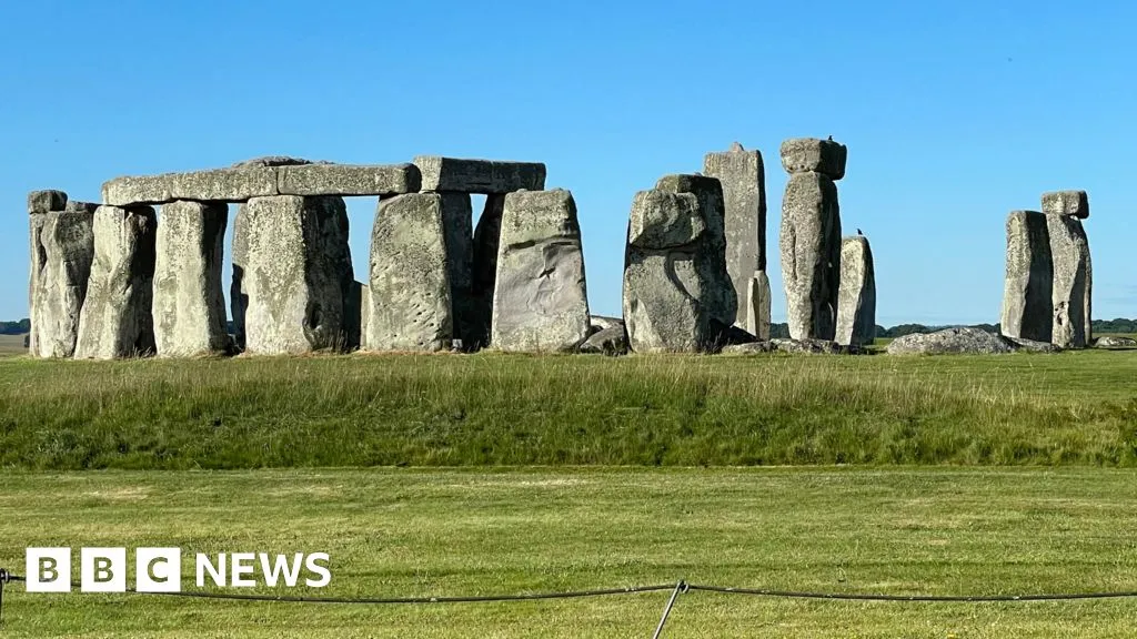 Stonehenge tunnel 'costs £250k per metre' - £160m in total - so far