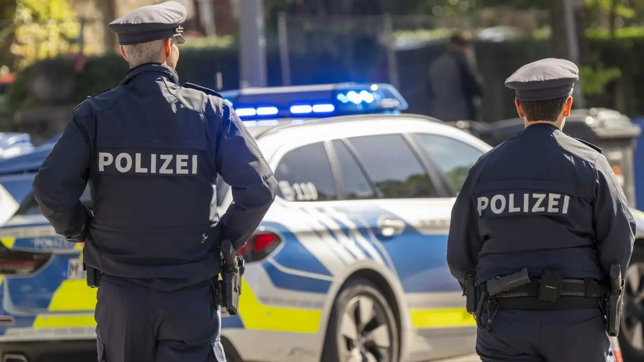 Jeder dritte Polizist berichtet über Rassismus durch Kollegen