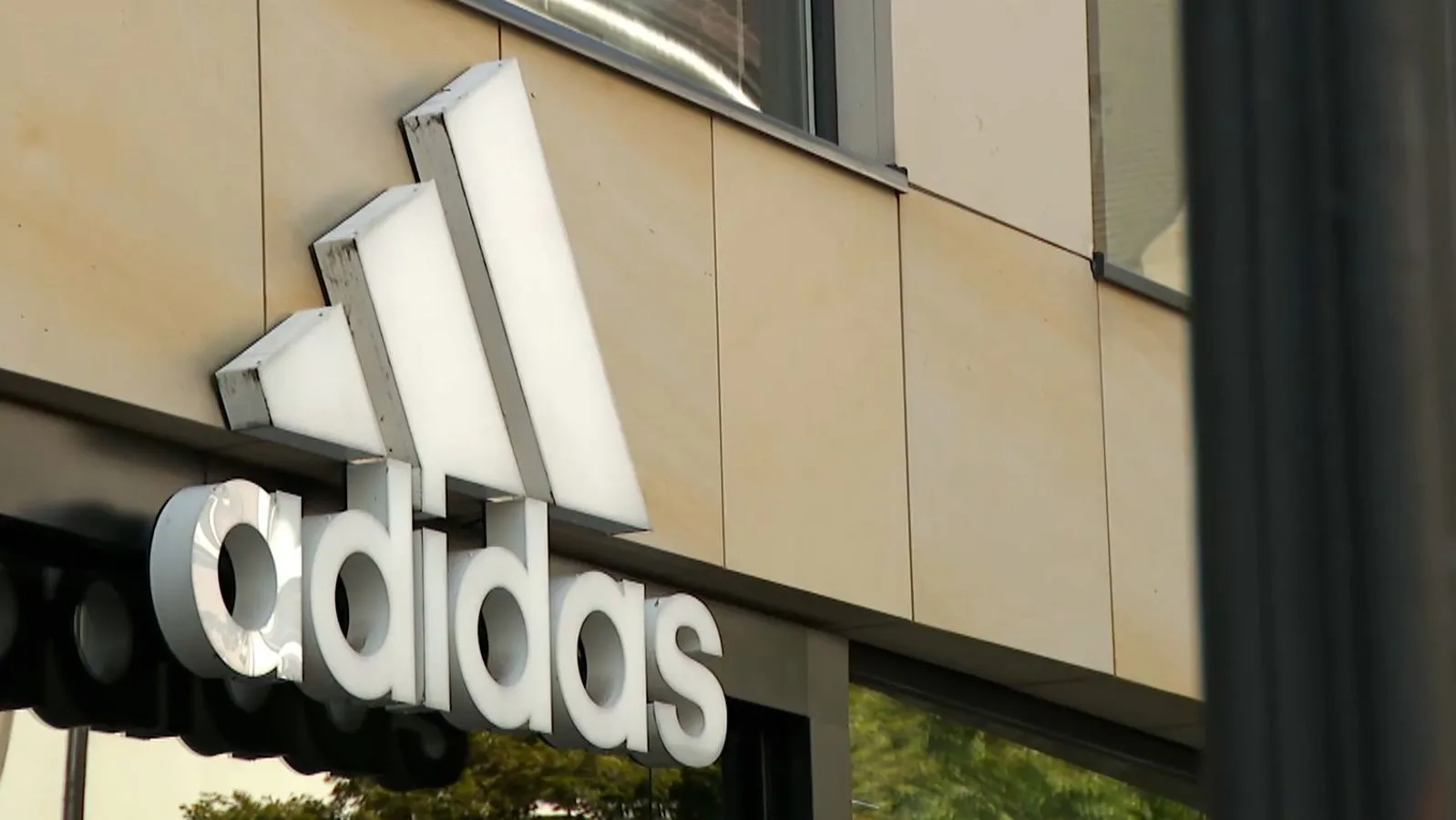 Deutsche Umwelthilfe und Adidas wegen Greenwashing im Clinch