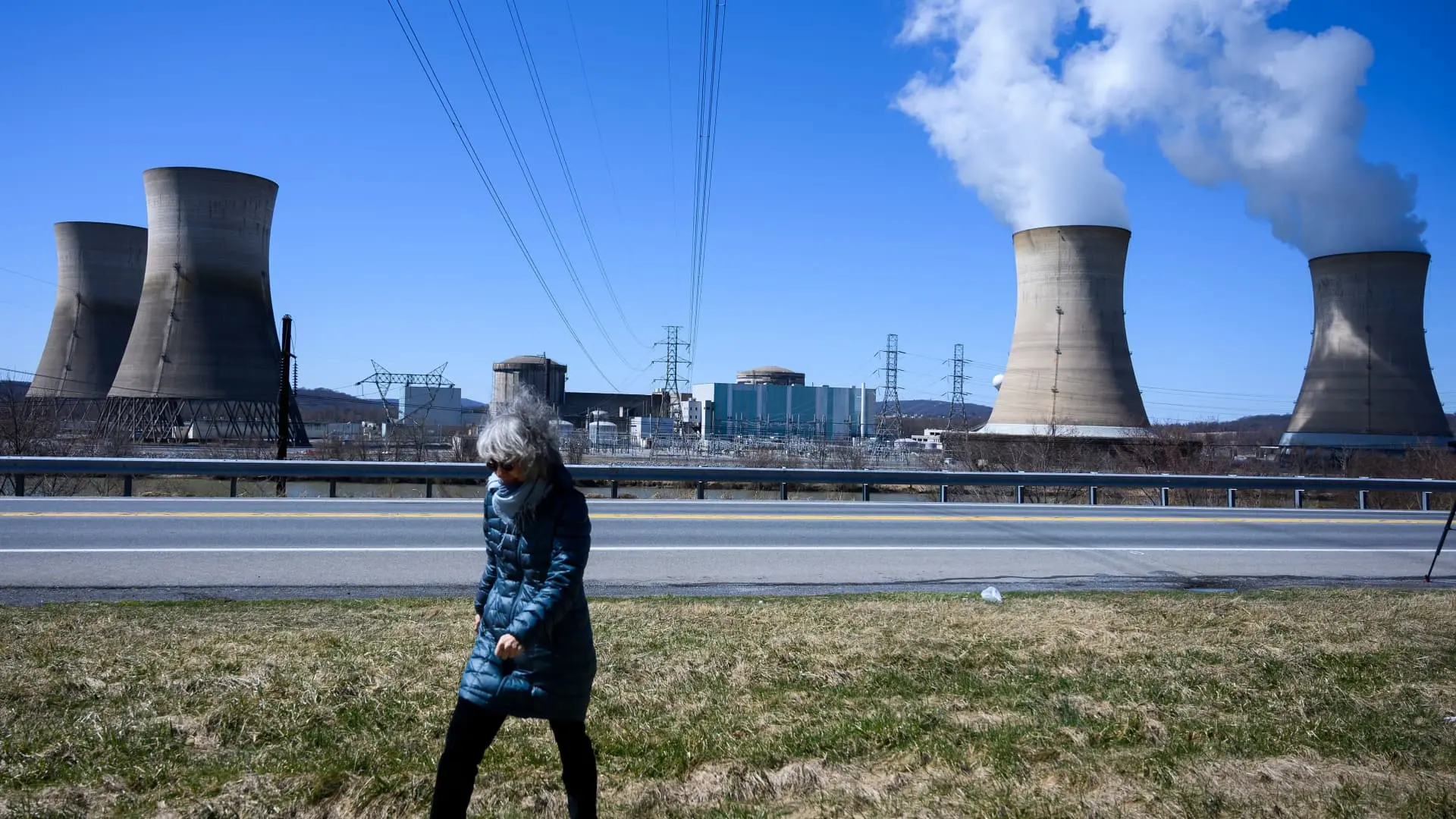 Constellation Energy to restart Three Mile Island nuclear plant, sell the power to Microsoft for AI