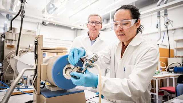 A single atom layer of gold – LiU researchers create goldene