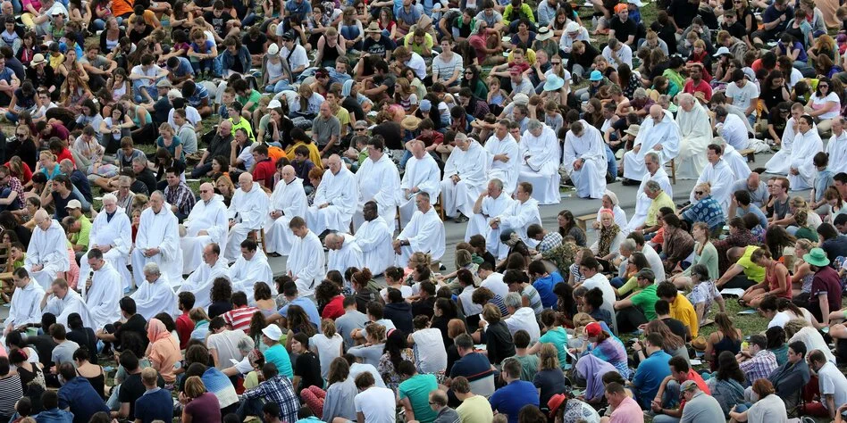 Vorwürfe gegen Taizé-Gemeinschaft: Kinderpornos hinter Klostermauern