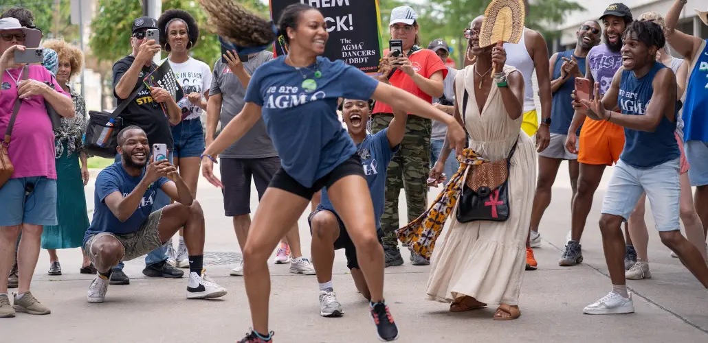 Dallas Black Dancers Fight for Their Union