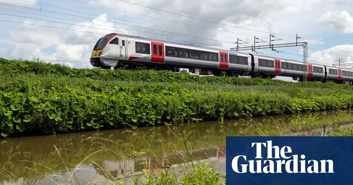 Campaigners call for unlimited ‘climate card’ UK rail pass