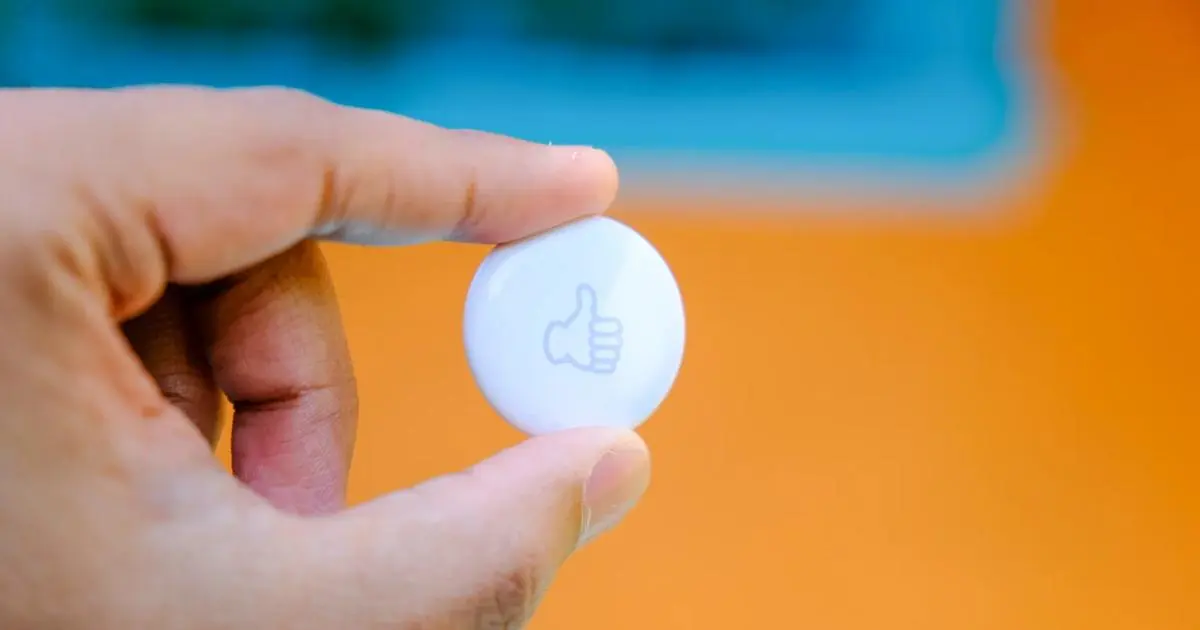 Google rolls out anti-stalking measures for AirTag and other Bluetooth trackers | Engadget