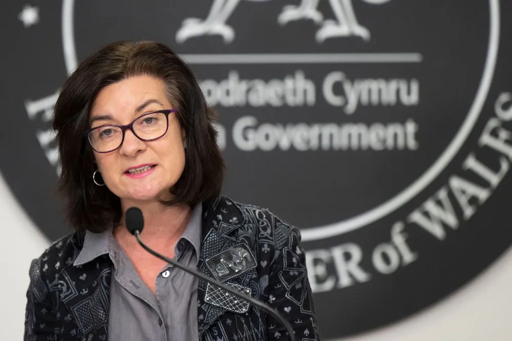 Eluned Morgan in line to be First Minister as Jeremy Miles says he will not run