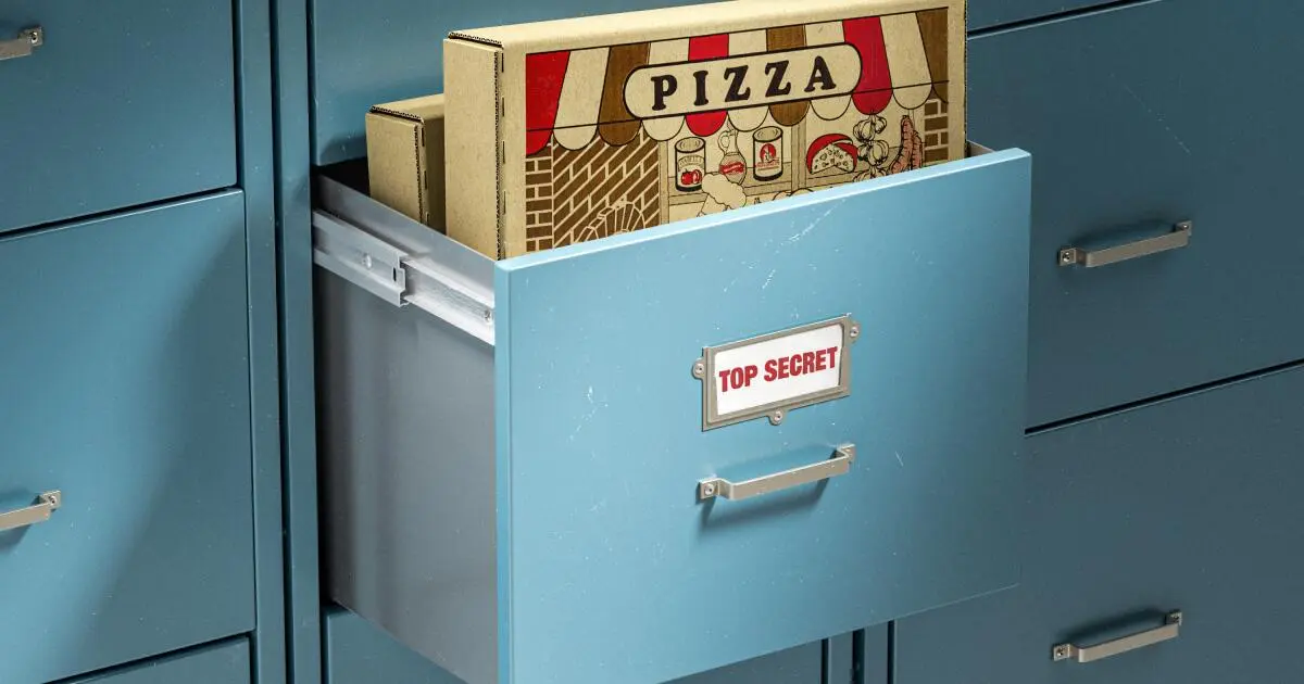 People are obsessed with this weird pizza box. The company behind it won't discuss it