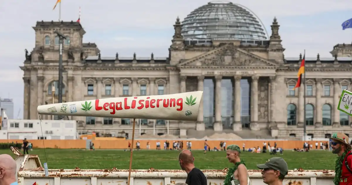 German Cabinet approves liberalization of cannabis possession