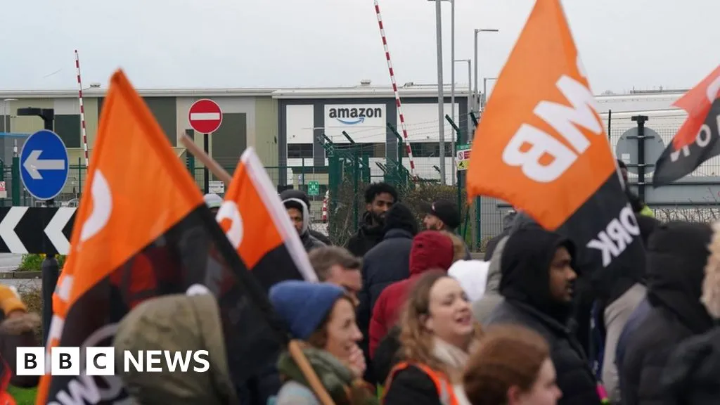 Black Friday: Amazon staff in Coventry strike