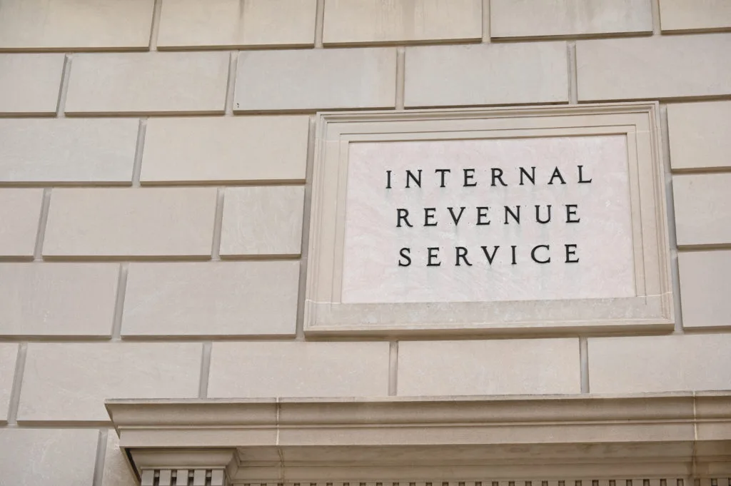 IRS plans rollout of free e-file tax return system with invitations to limited taxpayers